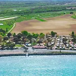 Spacieux Mobil-home 10 Personnes Avec Terrasse - Api-1-52-1530 Kamp alanı