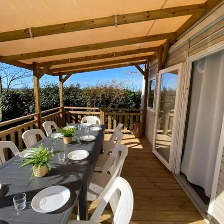 Kamp alanı Spacieux Mobil-home 10 Personnes Avec Terrasse - Api-1-52-1530 Dolus d'Oléron